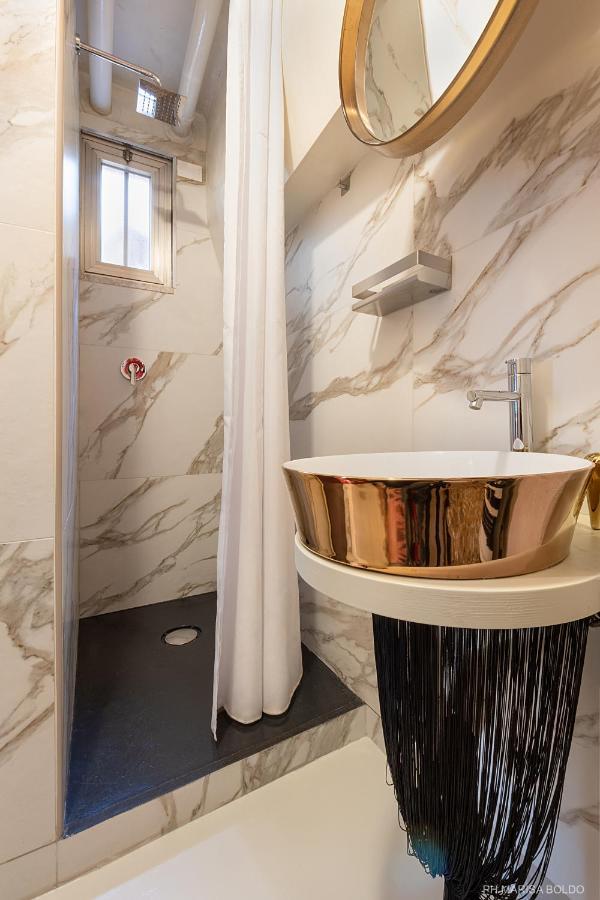 Billie'S Flat Red - Art & Design Apt In Verona Historic Centre Dış mekan fotoğraf