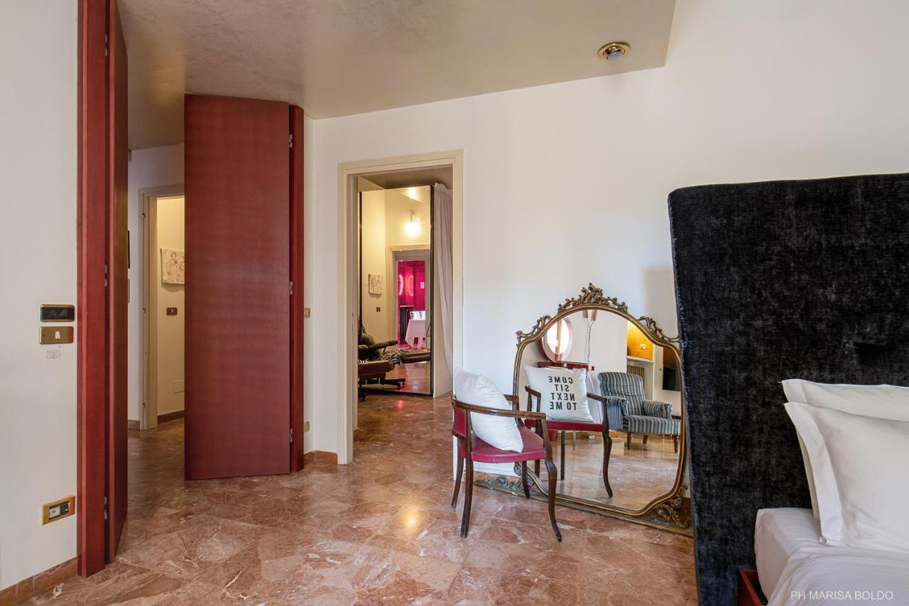 Billie'S Flat Red - Art & Design Apt In Verona Historic Centre Dış mekan fotoğraf