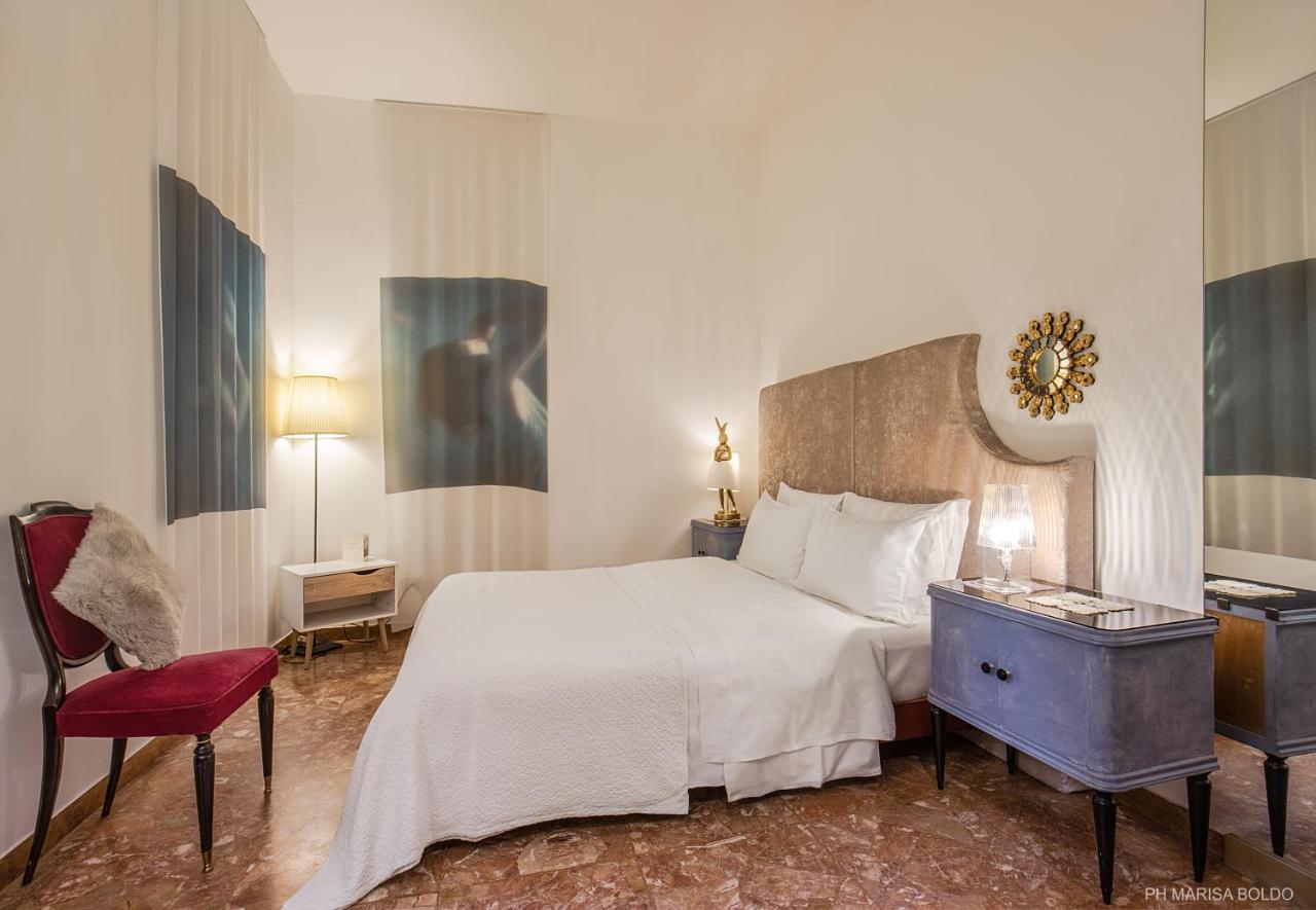 Billie'S Flat Red - Art & Design Apt In Verona Historic Centre Dış mekan fotoğraf
