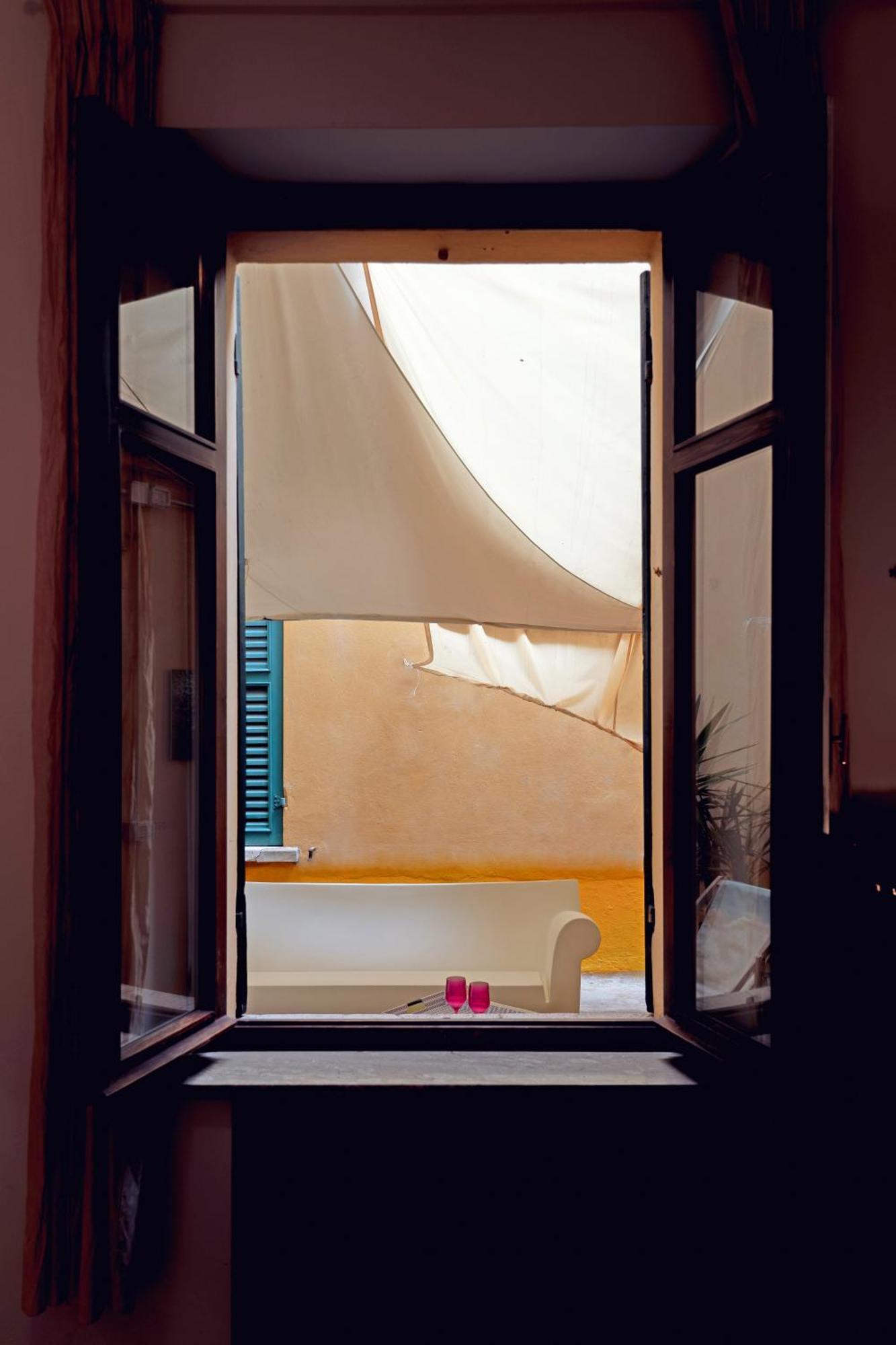 Billie'S Flat Red - Art & Design Apt In Verona Historic Centre Dış mekan fotoğraf